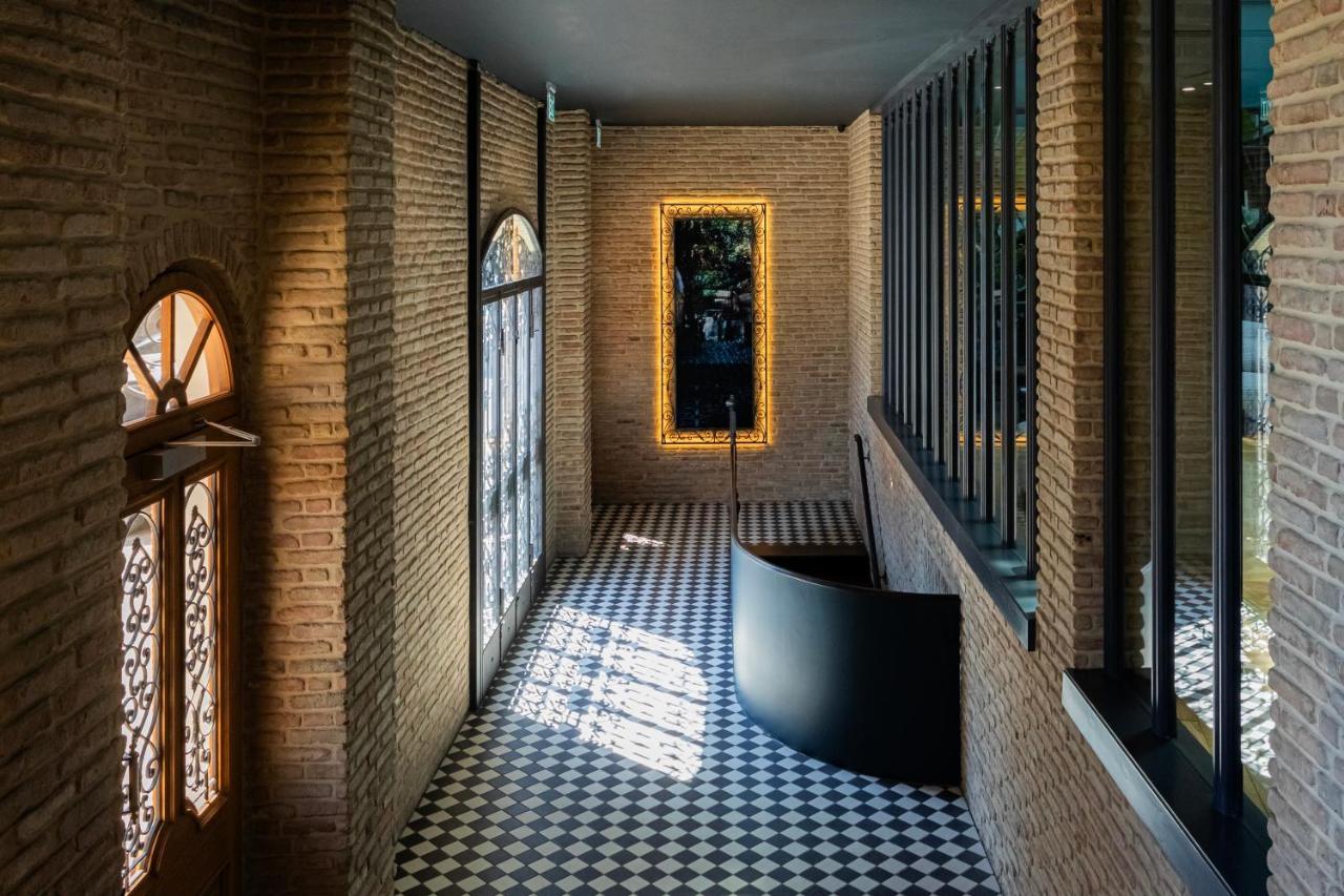 Puris Moedani Boutique Hotel Tbilisi Exteriör bild