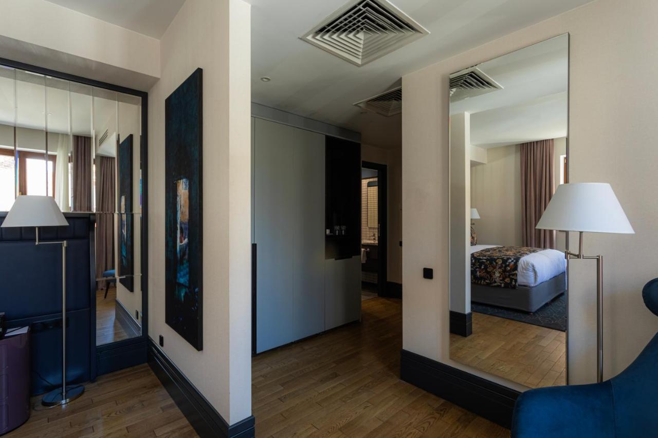 Puris Moedani Boutique Hotel Tbilisi Exteriör bild