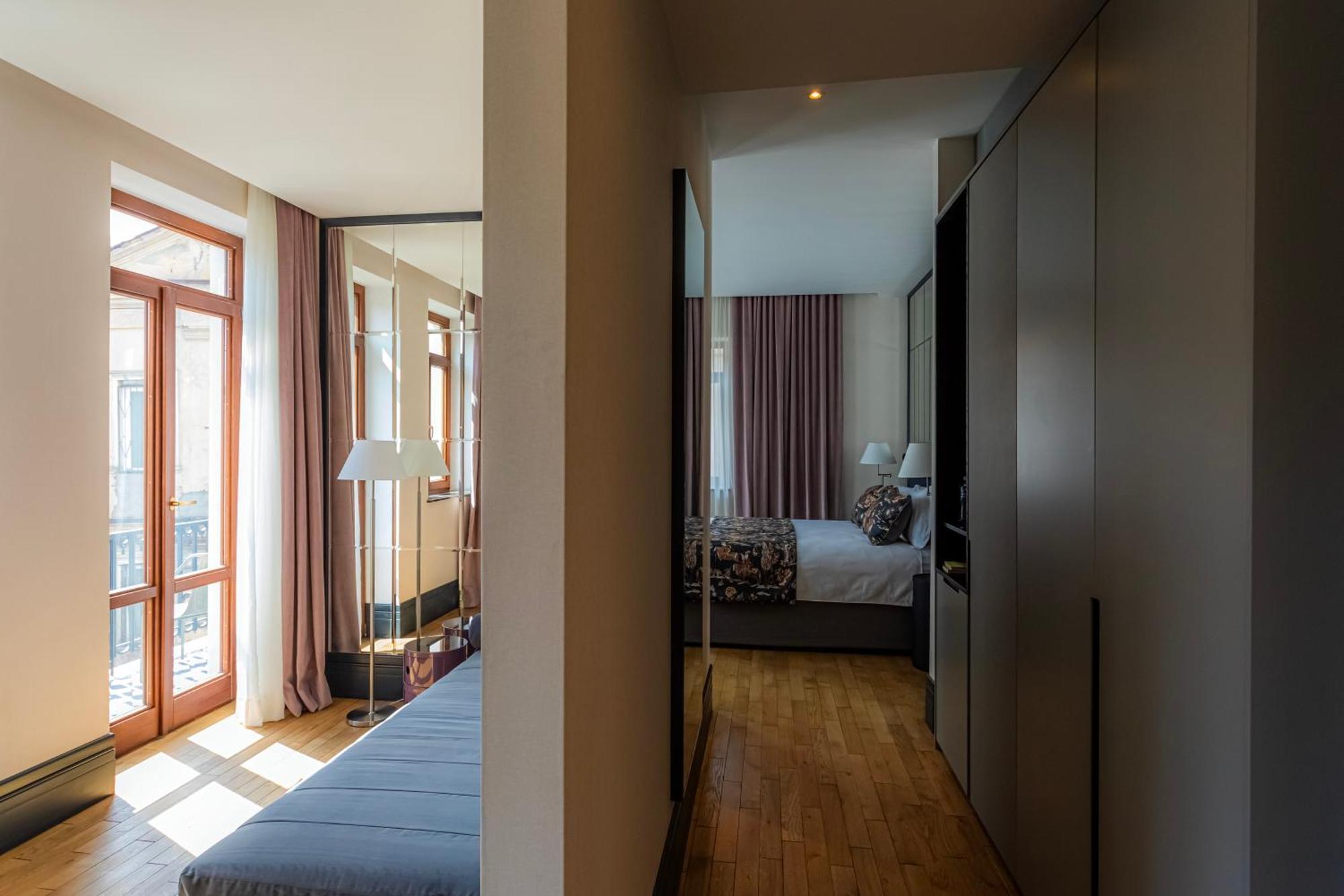 Puris Moedani Boutique Hotel Tbilisi Exteriör bild