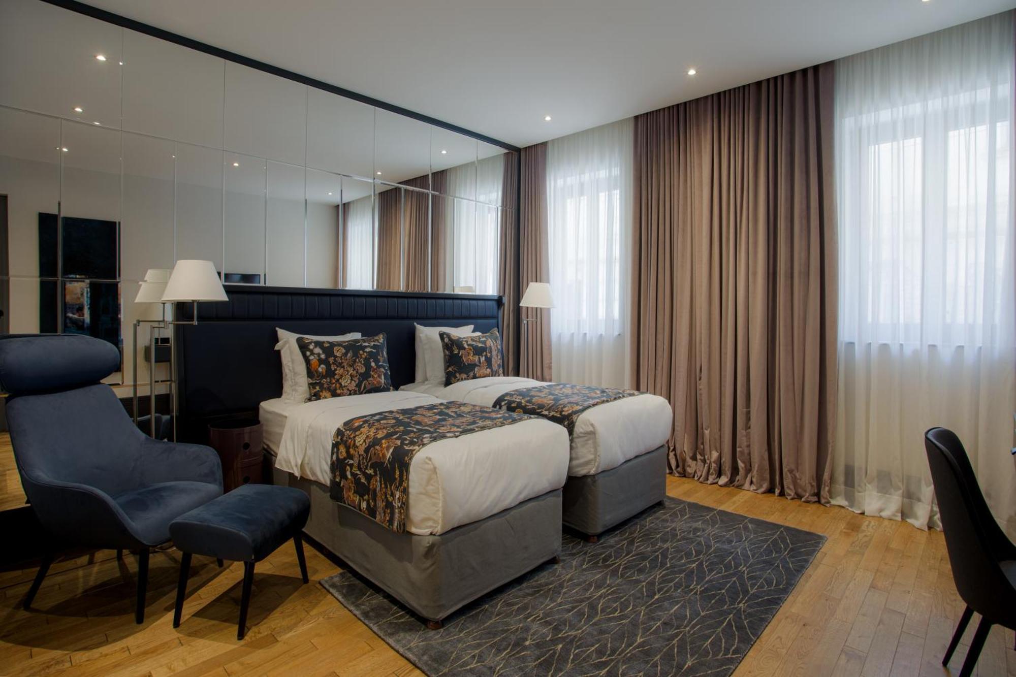 Puris Moedani Boutique Hotel Tbilisi Exteriör bild