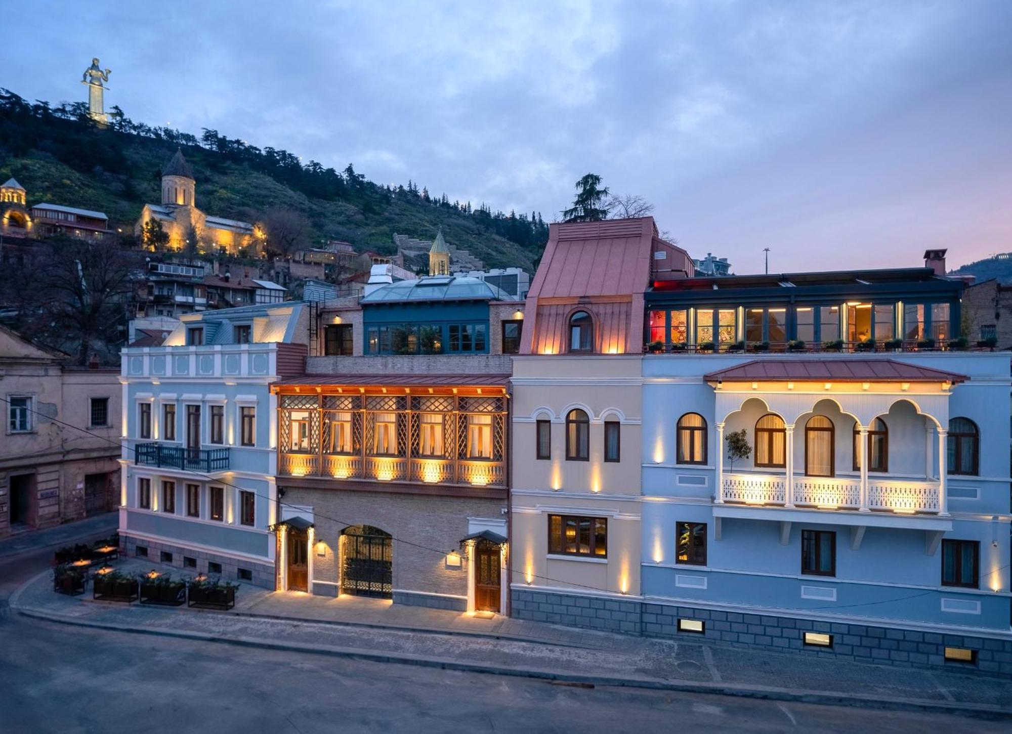 Puris Moedani Boutique Hotel Tbilisi Exteriör bild